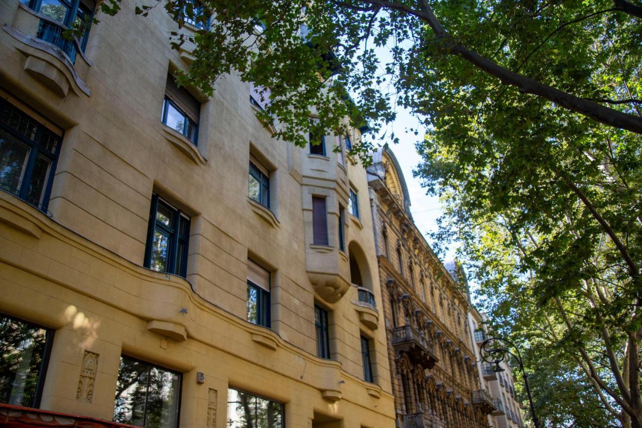 Luxurious & Spacious Downtown Residence In Liszt Ferenc Square Budapeste Exterior foto