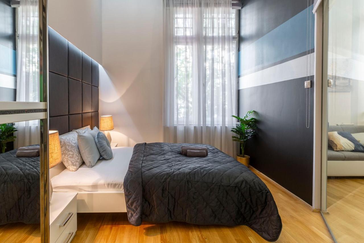 Luxurious & Spacious Downtown Residence In Liszt Ferenc Square Budapeste Exterior foto